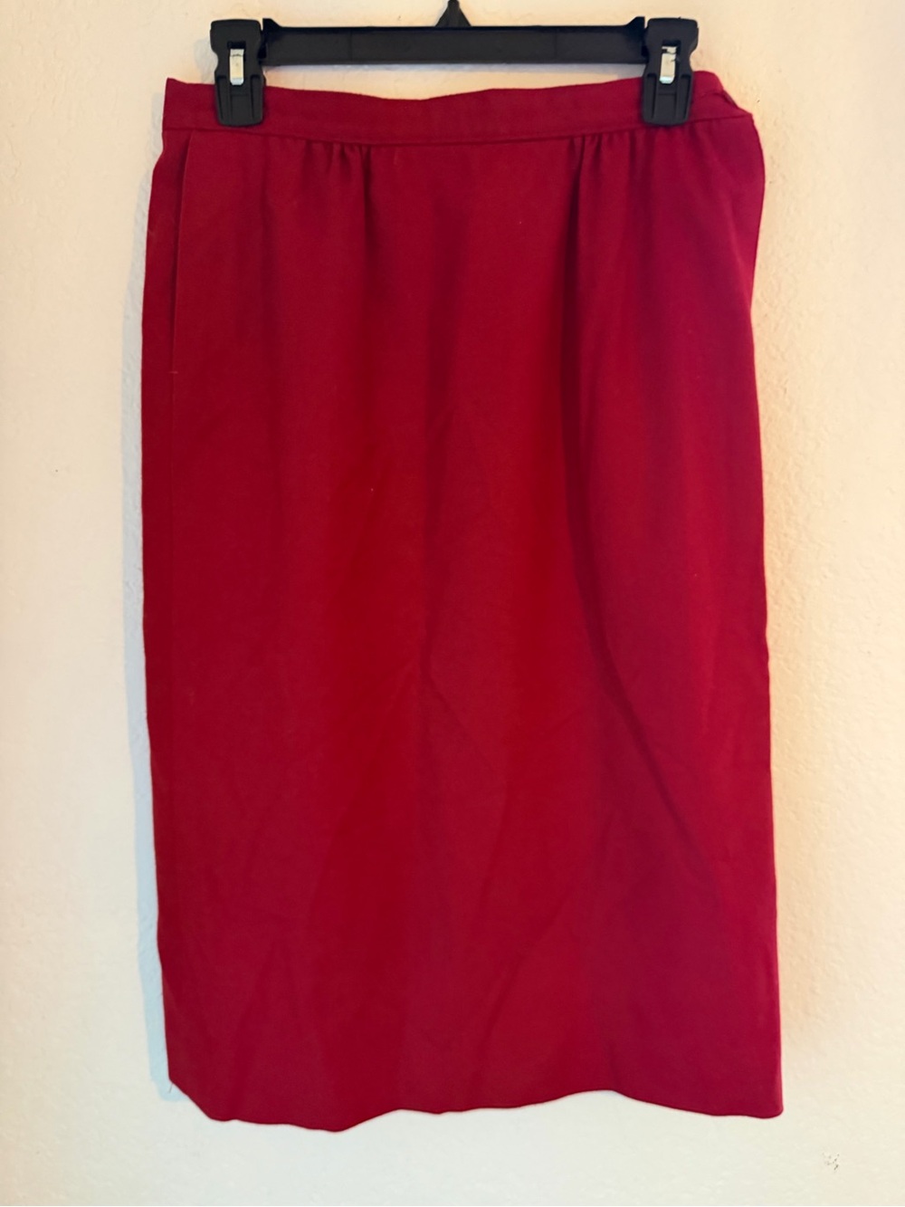 Vintage Pendleton petites Women's wool Red Pencil Skirt - Sleek Professional